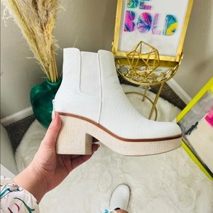 Whiteskin Bootie Plataform